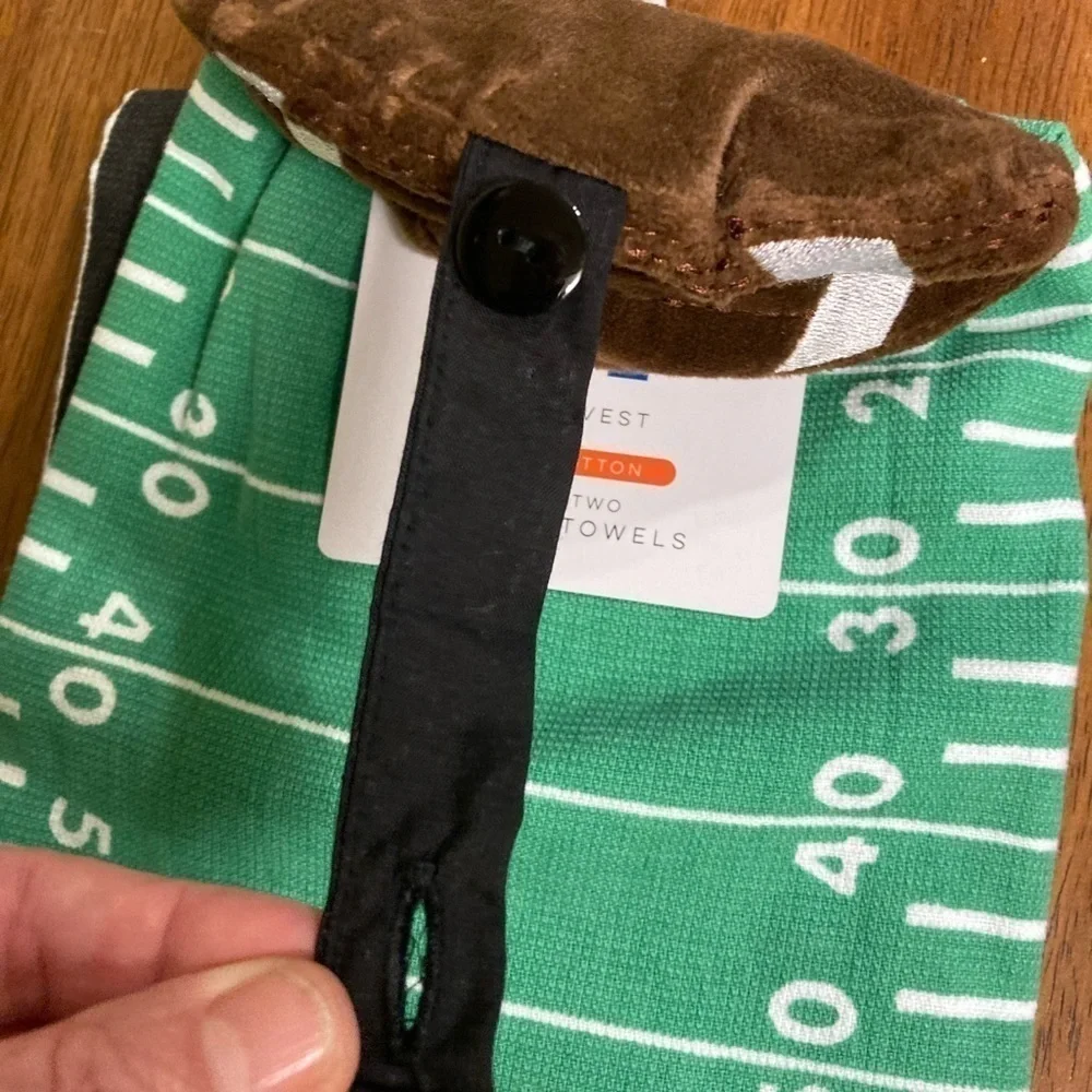Novogratz nwt 🏈football